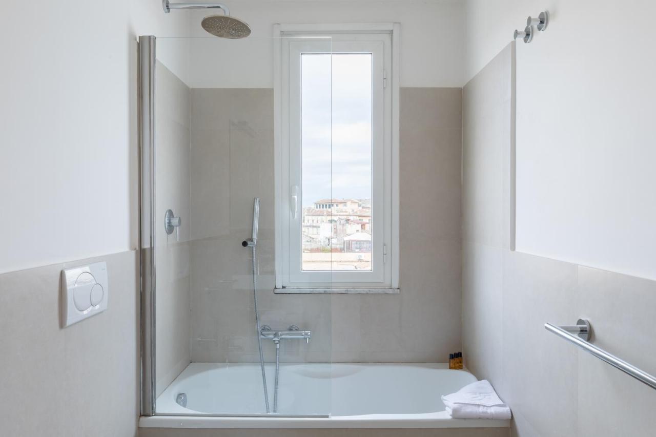 Amazing Penthouse With Private Terrace In Trastevere Rome Buitenkant foto