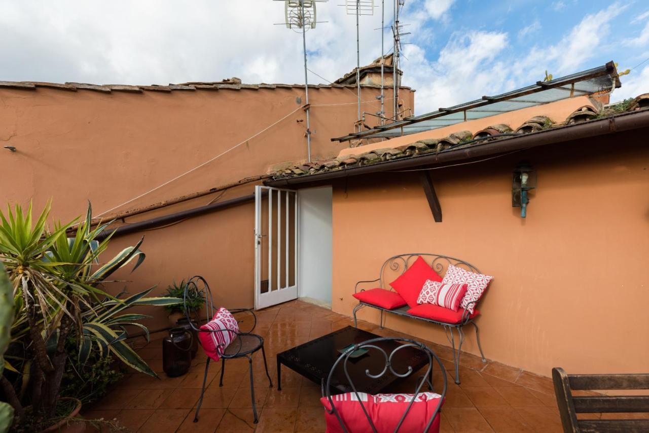 Amazing Penthouse With Private Terrace In Trastevere Rome Buitenkant foto